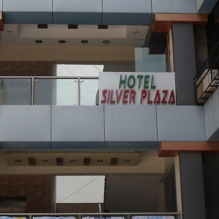 Hotel Silver Plaza Ahmadabad Zewnętrze zdjęcie