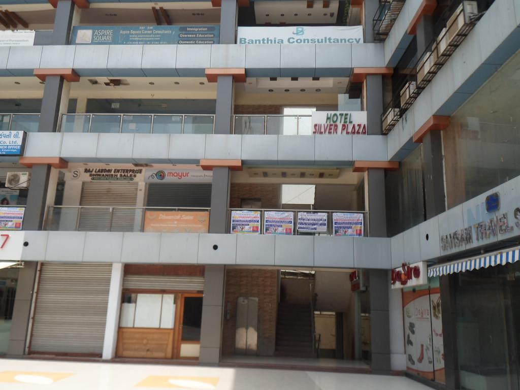 Hotel Silver Plaza Ahmadabad Zewnętrze zdjęcie