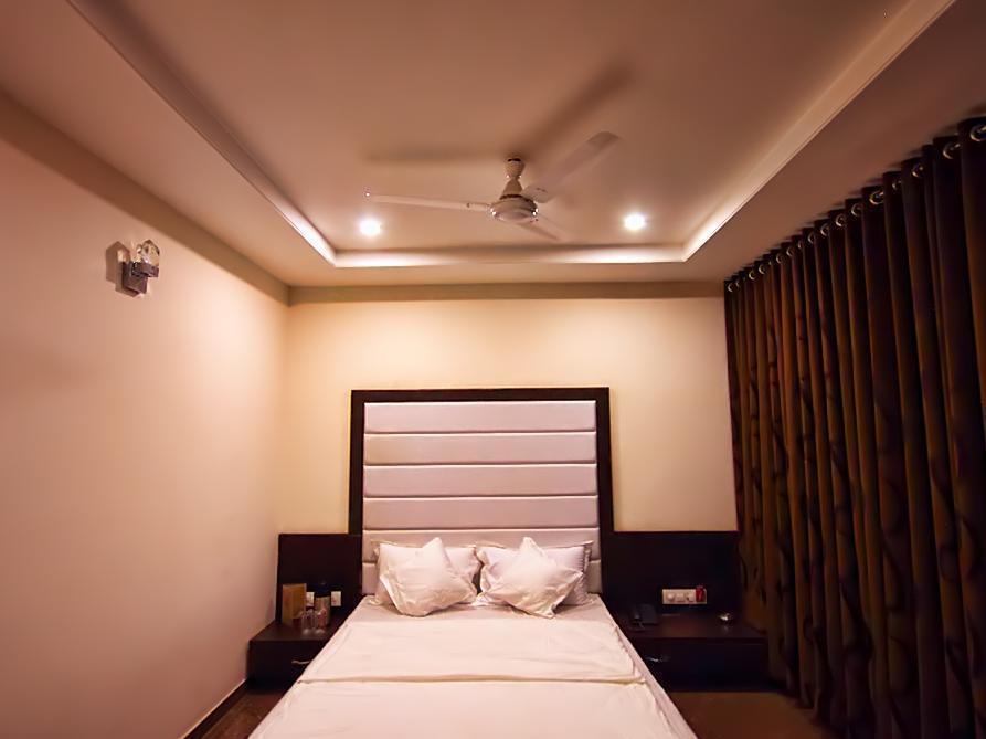 Hotel Silver Plaza Ahmadabad Zewnętrze zdjęcie